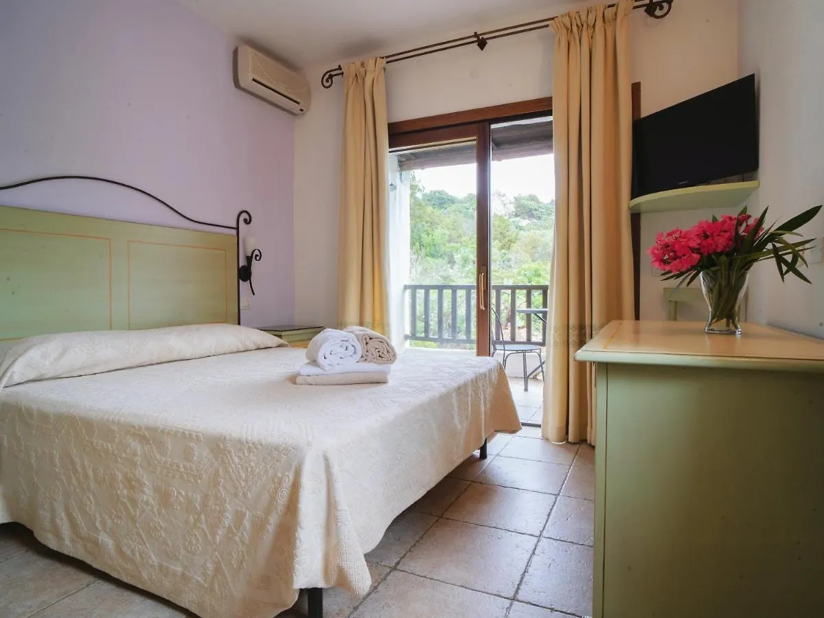 Hotel Pedra Santa Baja Sardinia 4*,