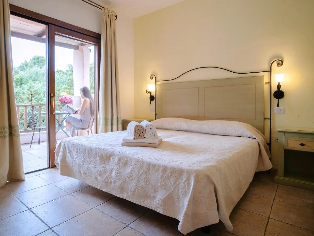 Hotel Pedra Santa Baja Sardinia 4*,  Itália