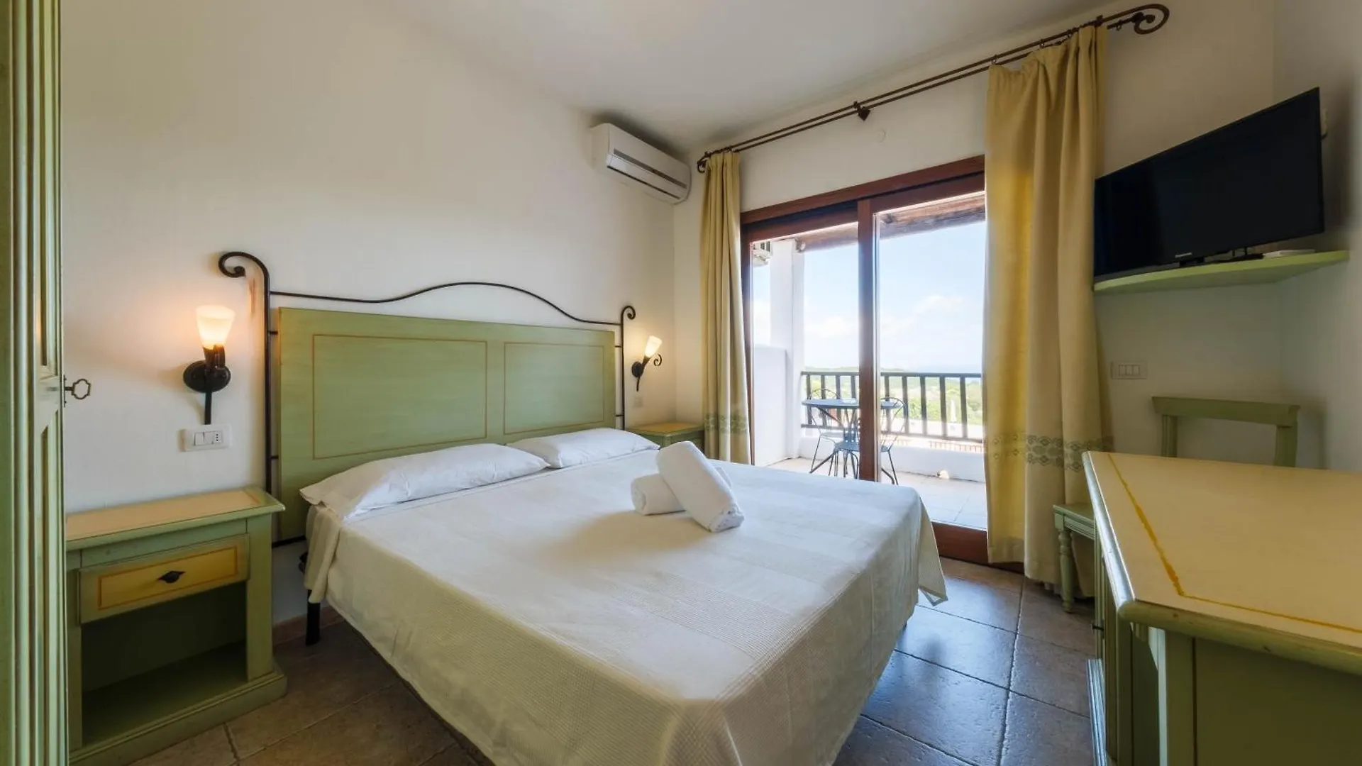 Hotel Pedra Santa Baja Sardinya İtalya